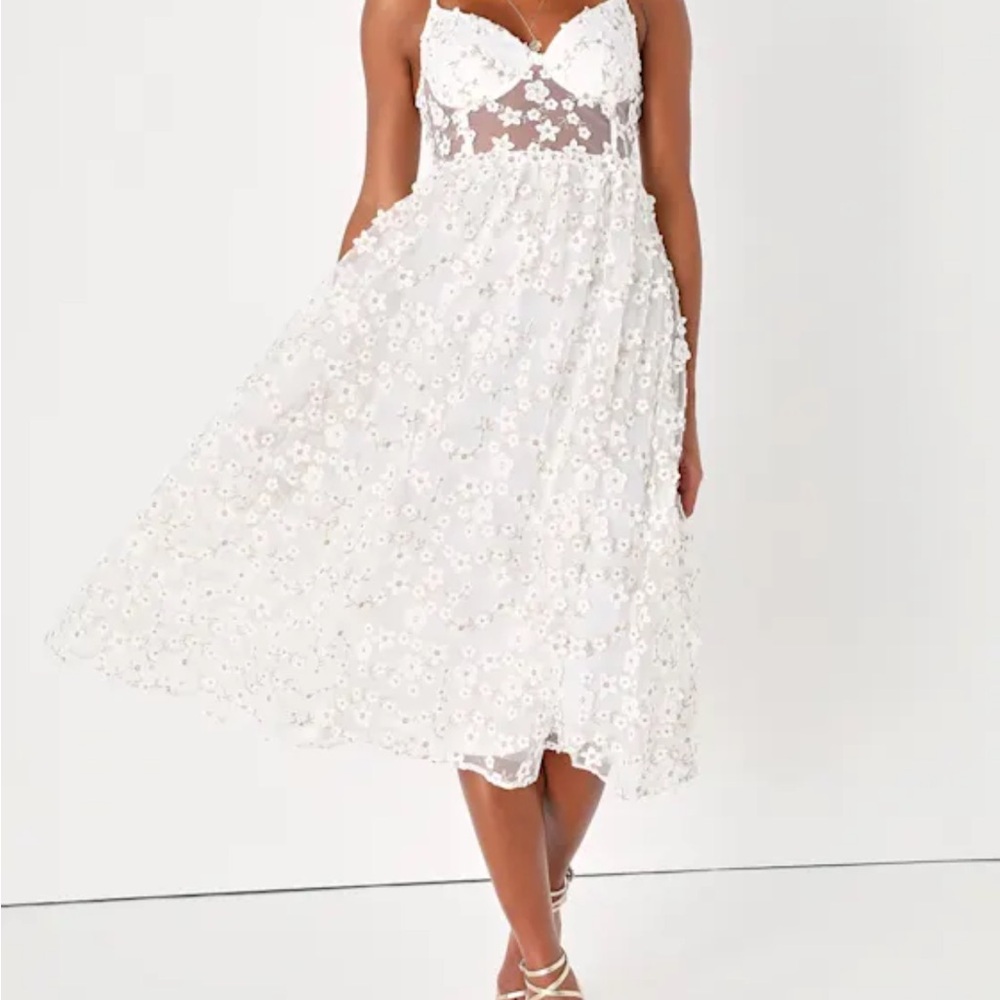 Lulu's White Floral Midi Dress